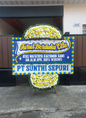 Papan Bunga Duka di Mandioli Selatan